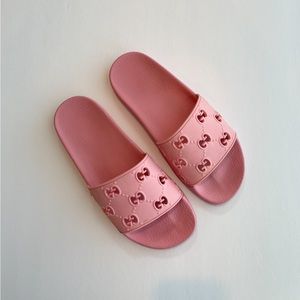 Gucci  GG Logo Rubber Pool Slides Flat Sandals Pink EU 39